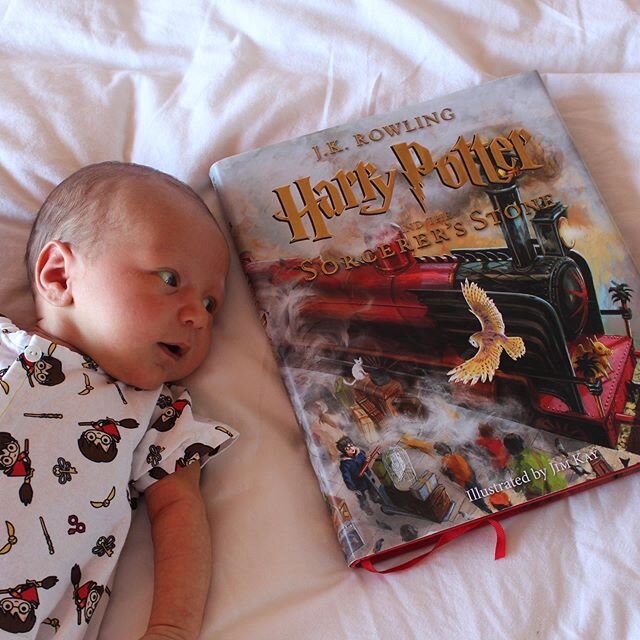 &ldquo;you&rsquo;ll learn fast enough. everyone starts at the beginning at hogwarts, you&rsquo;ll be just fine, just be yerself&rdquo; | one month old jude in an @oliverands #lullabylayette onesie #boymom #sewingforkids #sewingforboys #babysewing #mo