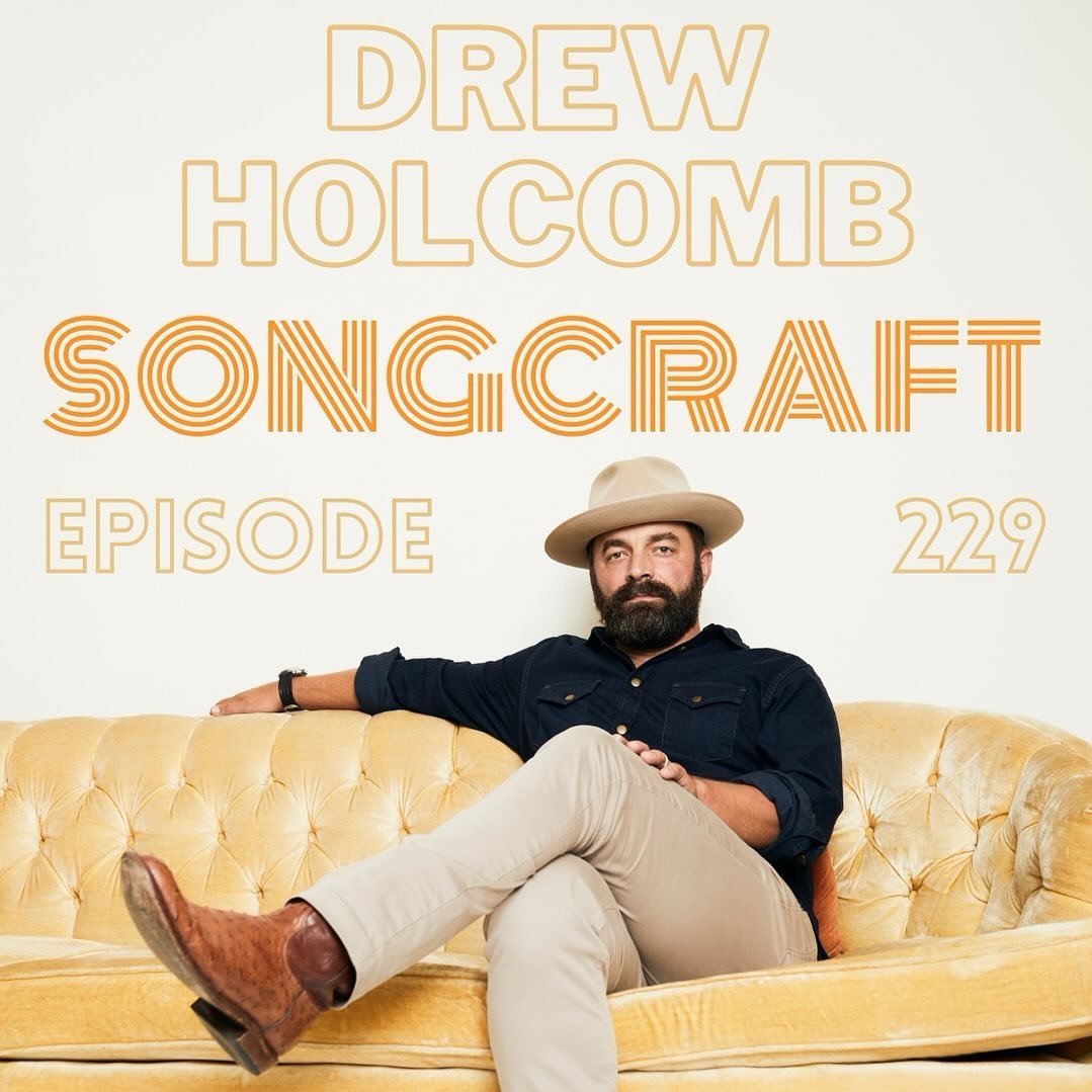 @drewholcombmusic recently sat down with @songcraftconversations to talk all about his songwriting process. Listen to the full podcast interview at the link in bio 🎶