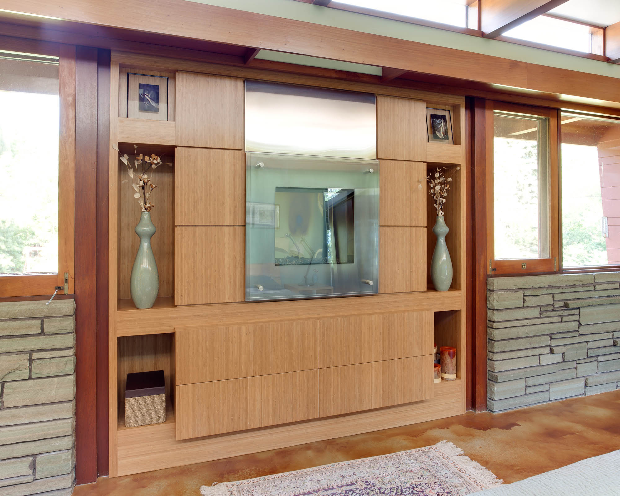 Functional Design Via Built-in Storage
