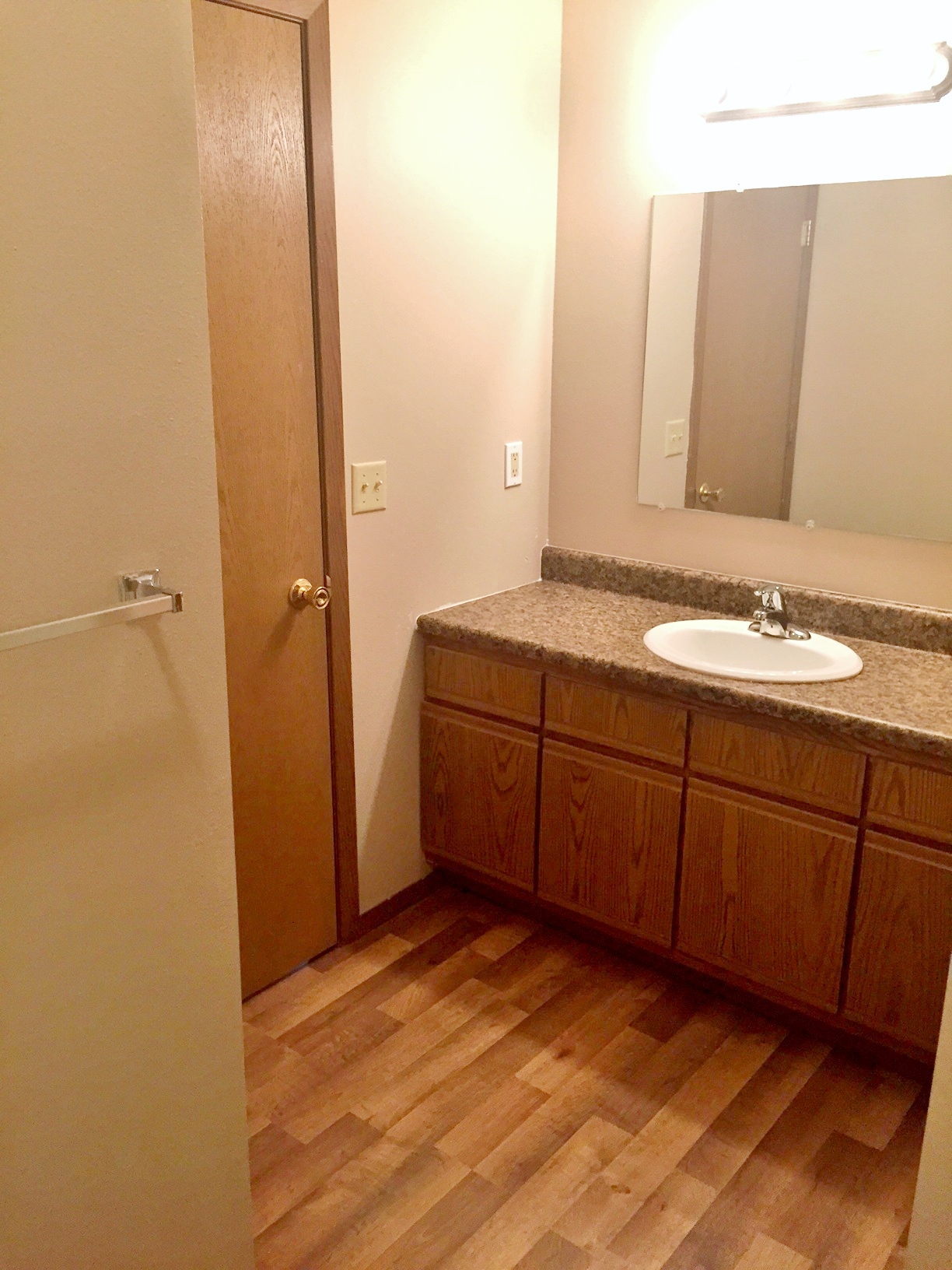Southern Cross Apartments in Rapid City, SD - bathroom