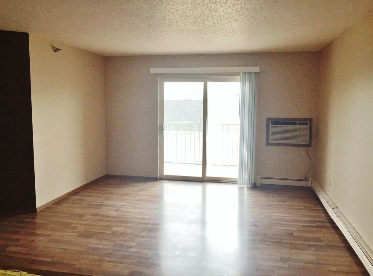 Southern Cross Apartments in Rapid City, SD - living room