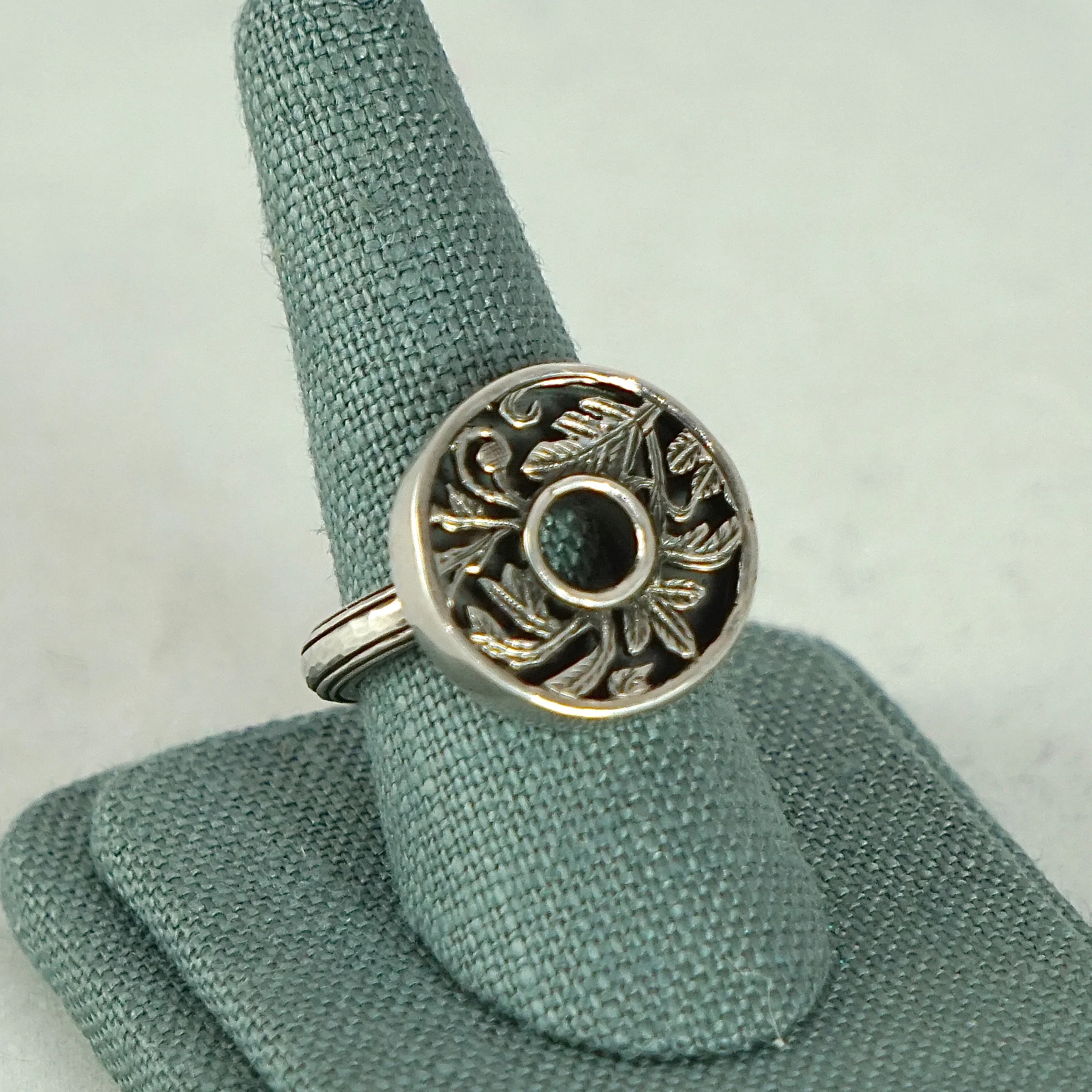 Giungla Tonda Vuota Ring.jpg