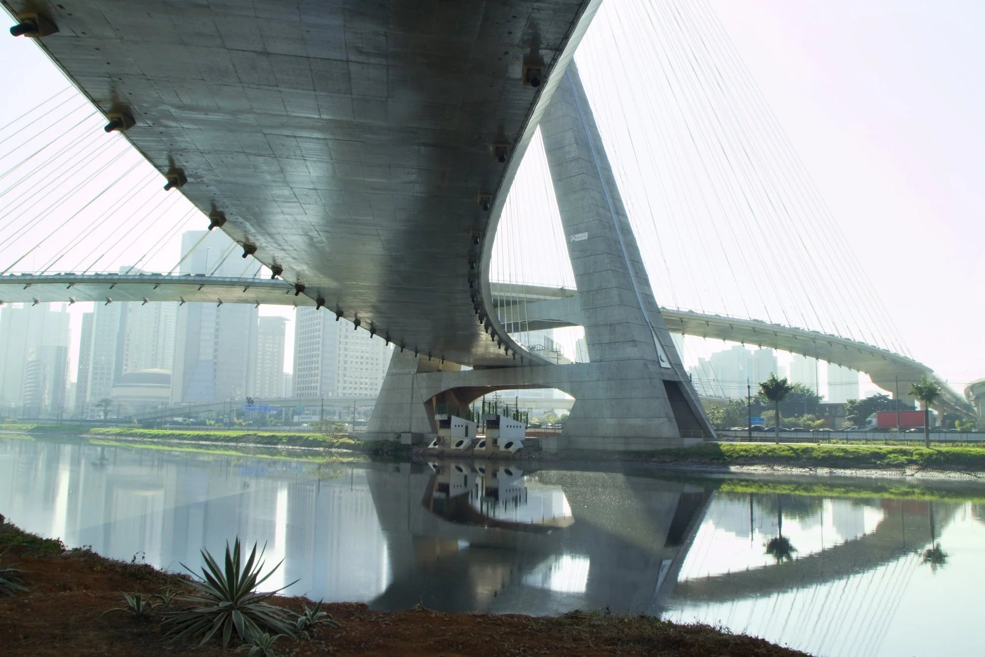 Ponte Estaiada SP--1523.jpg