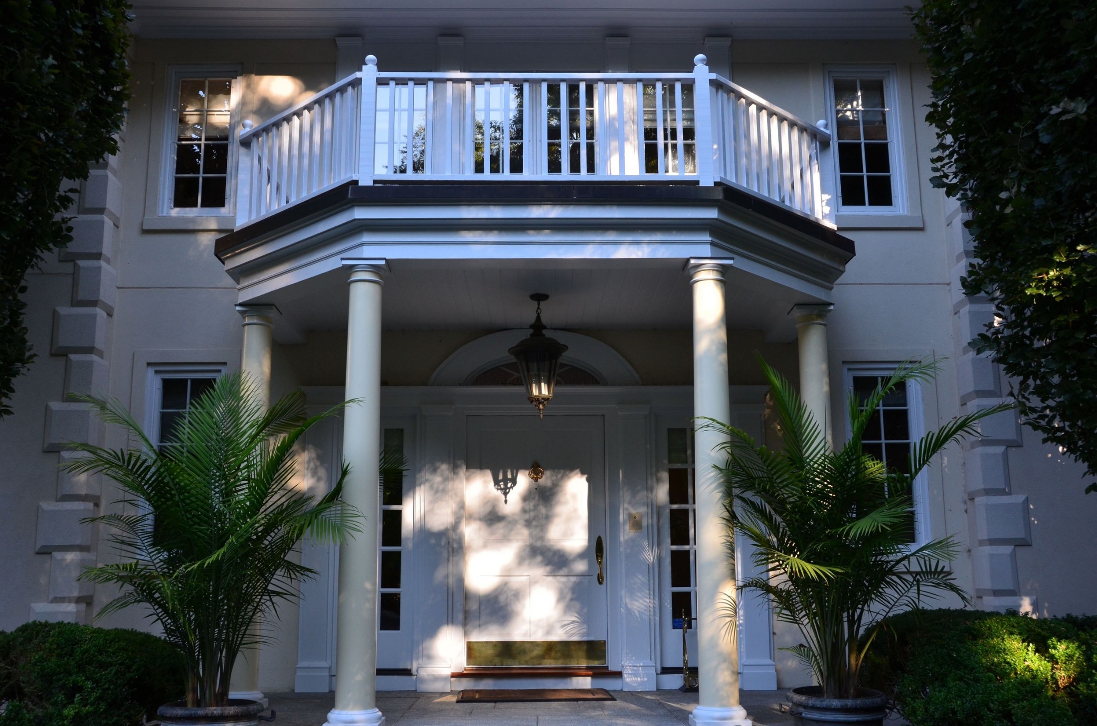 entry, summer evening