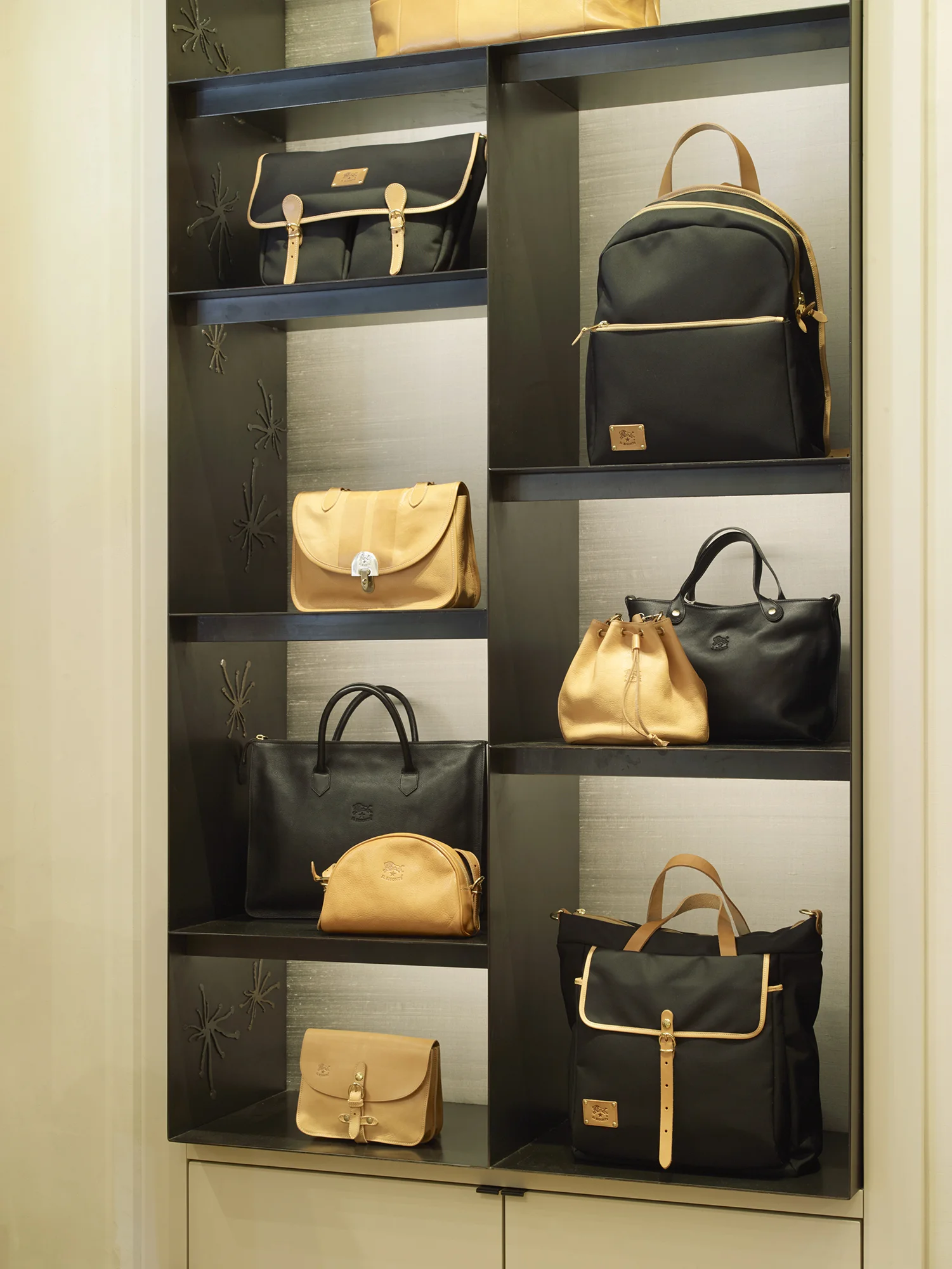 JDR-Shelf Detail-144.jpg