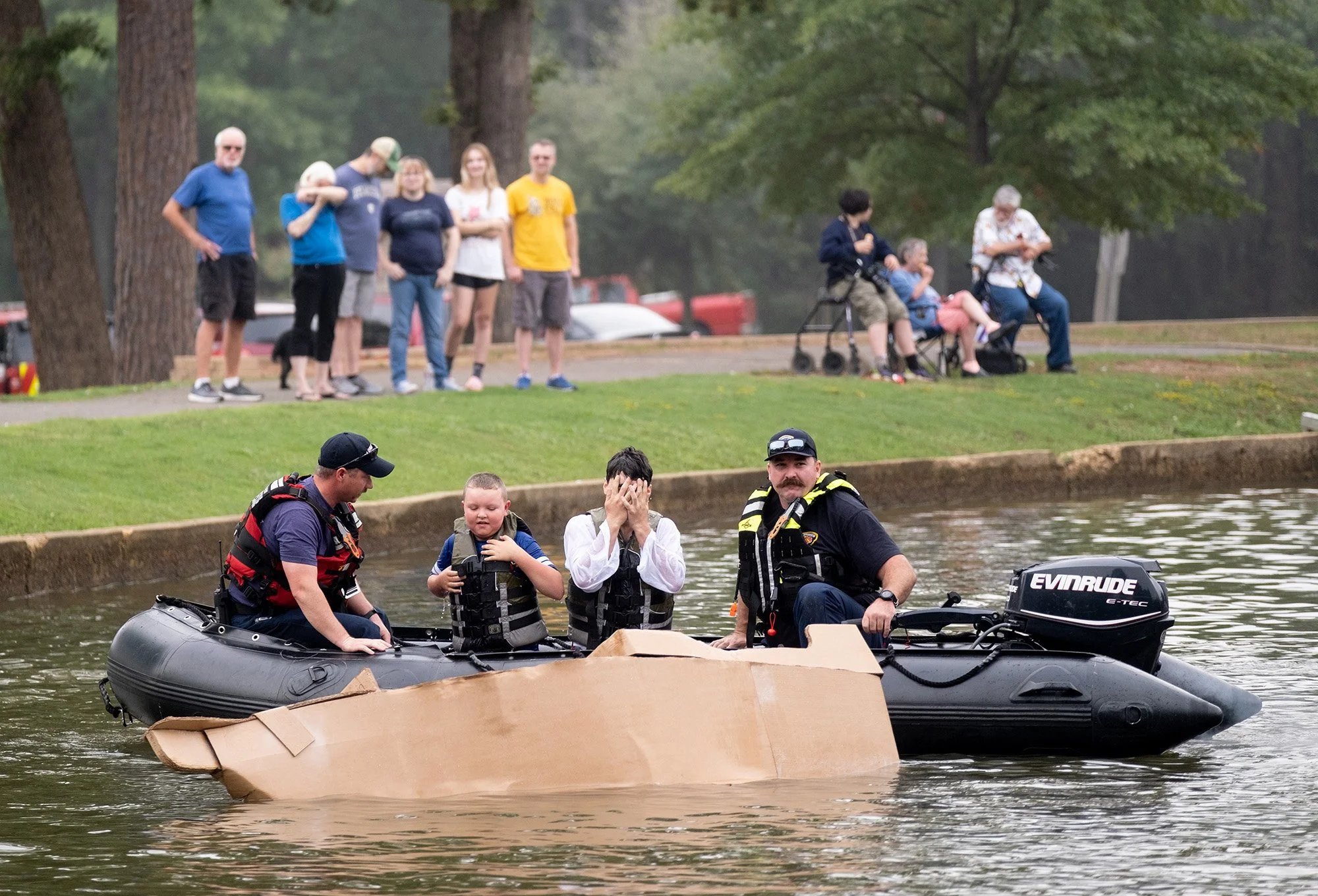 082722-Boat Race 2.jpg