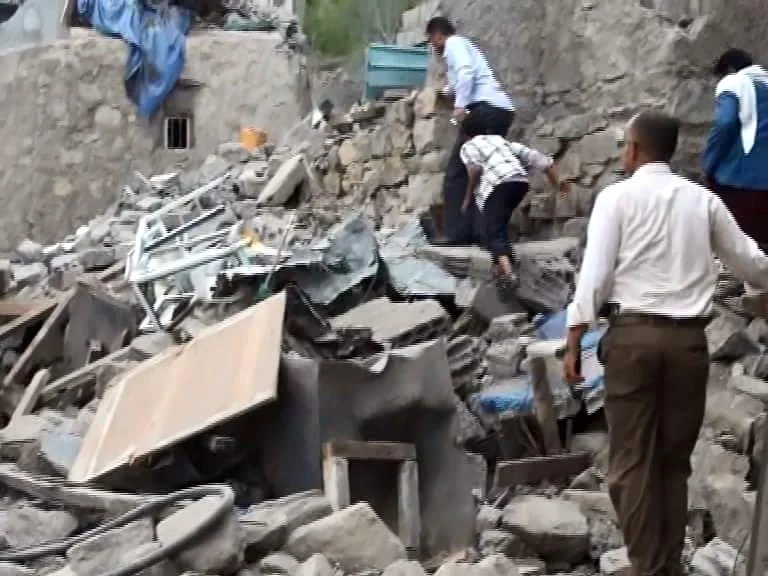Residence - Taiz, Yemen - 26 May 2015.jpg