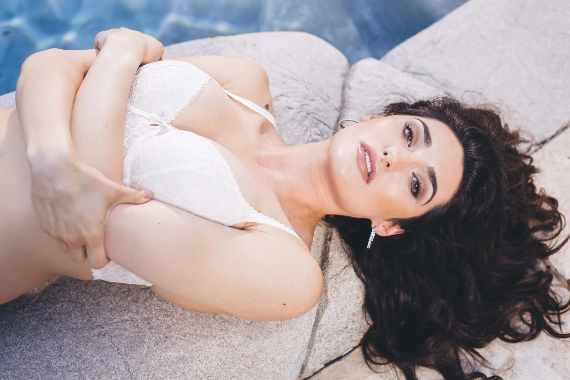 lacey chloe guess 2.JPG