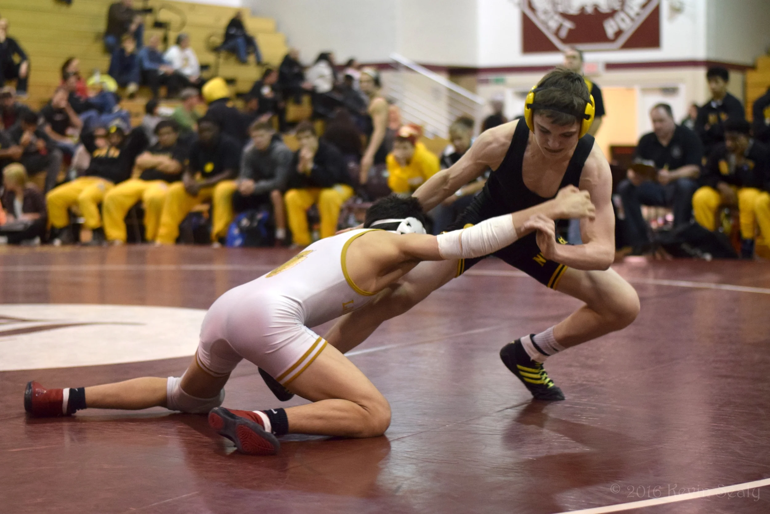 Lockport Sweeps Home Mega-Duals, 3-0