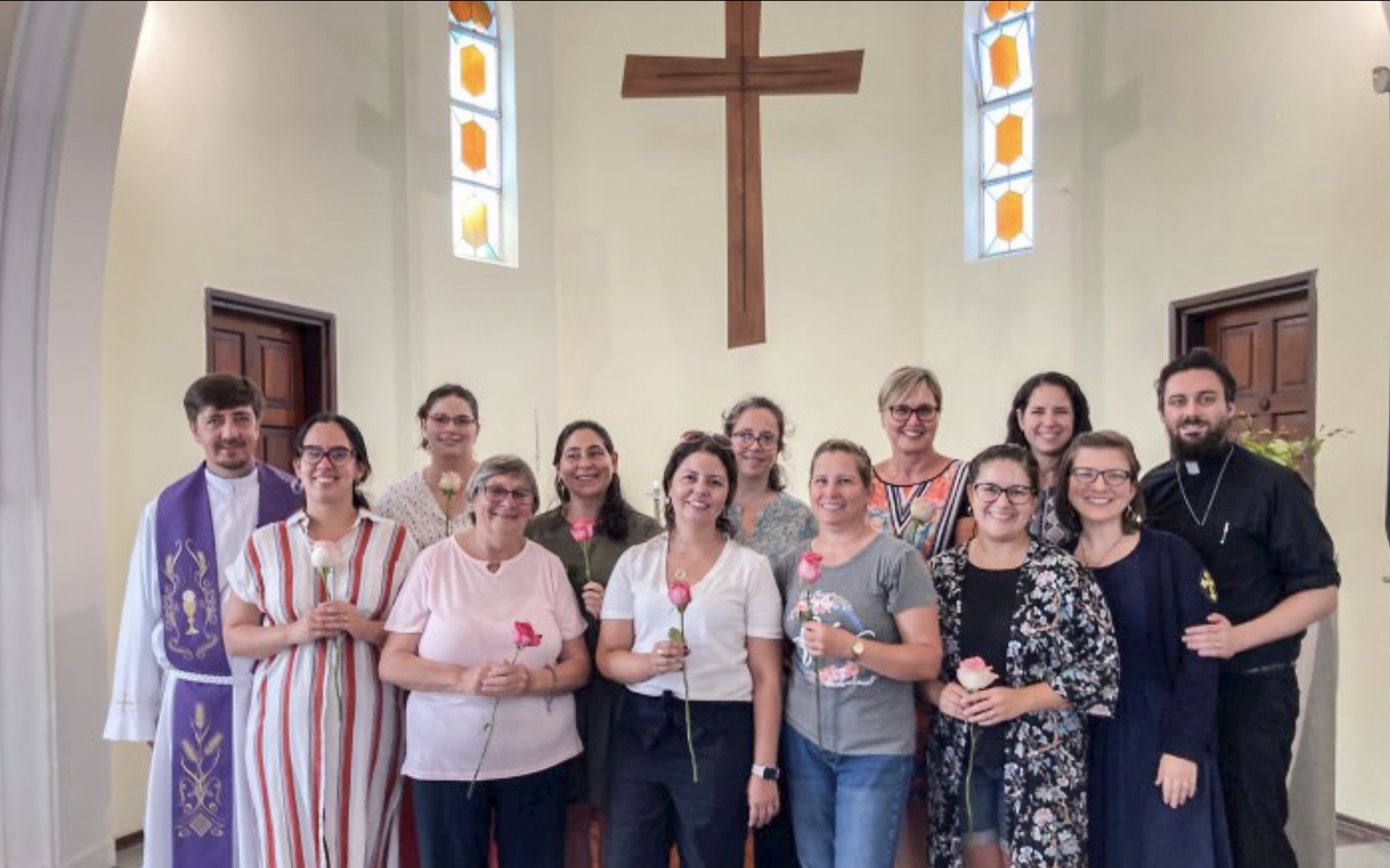  The class of nine Uruguayan deaconess stu-dents and their instructors -- Pictured L-R are Pastor André, Maíra, Ana Clara, Marta, Bibi, Jéssica, Mariana, Rubi, Simone (who trained as a deaconess through Concordia Seminary in Buenos Aires), Paula, Gab