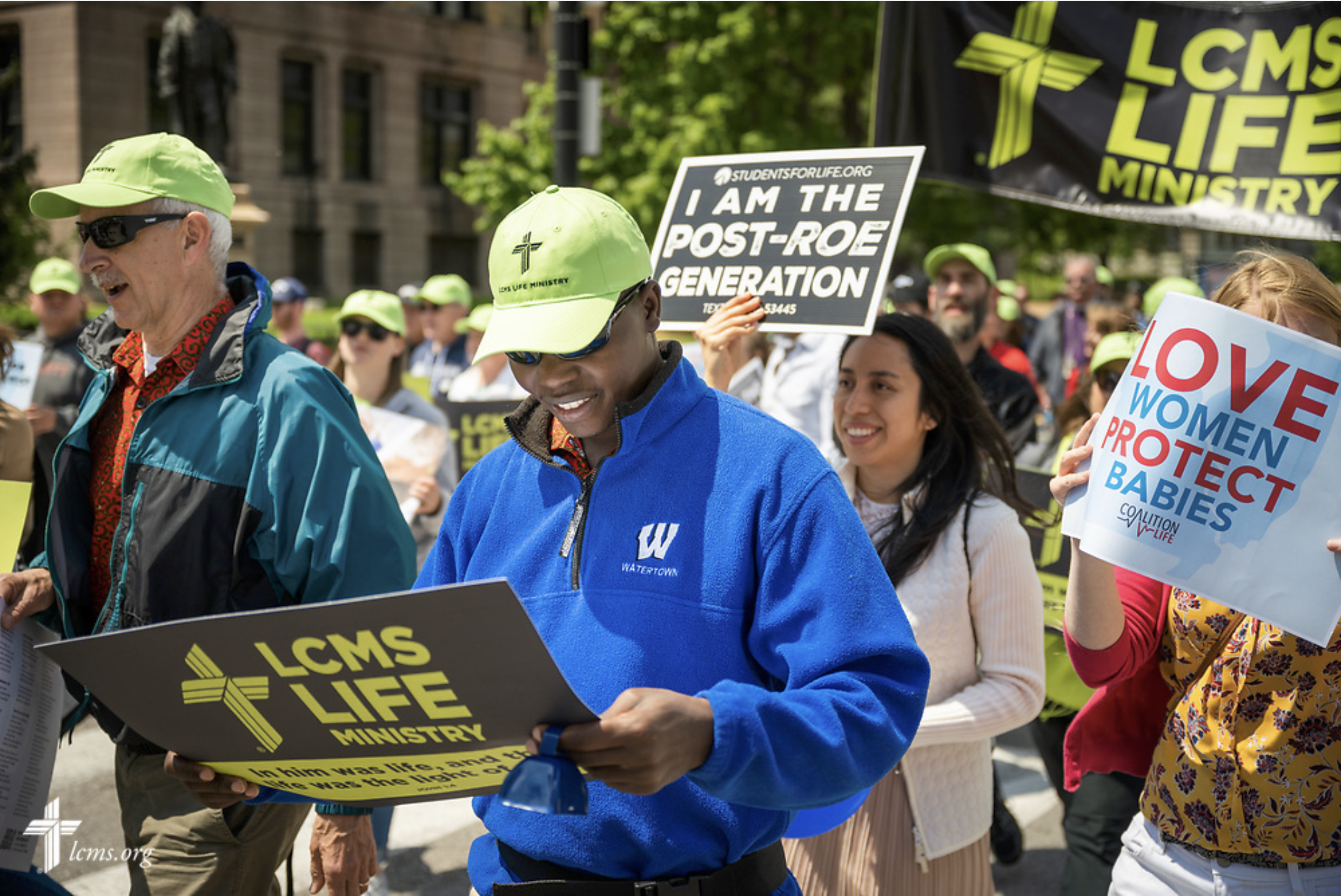  Lutherans attend the March on the Arch on Saturday, April 29, 2023, in St. Louis.   LCMS Communications/Erik M. Lunsford  