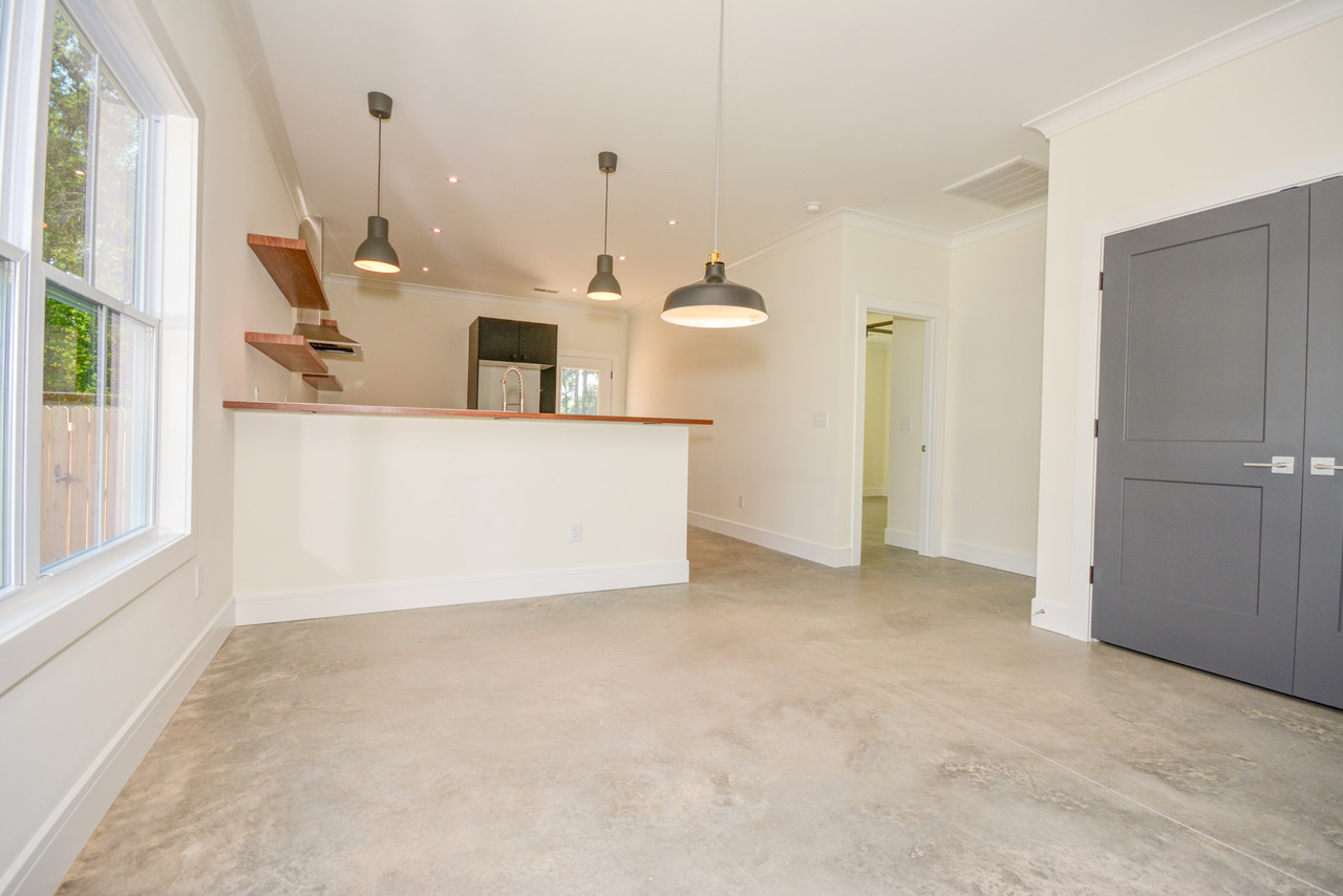 7 Dining Room.jpeg