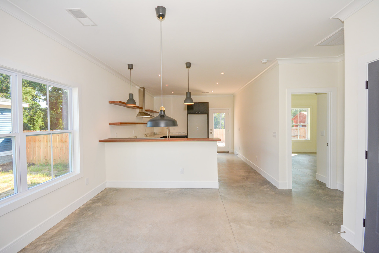 8 Dining Room.jpeg