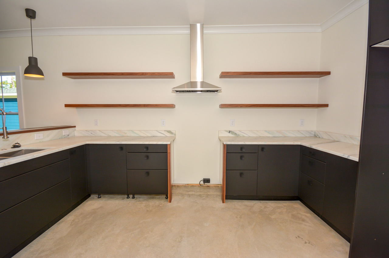 26 Kitchen.jpeg