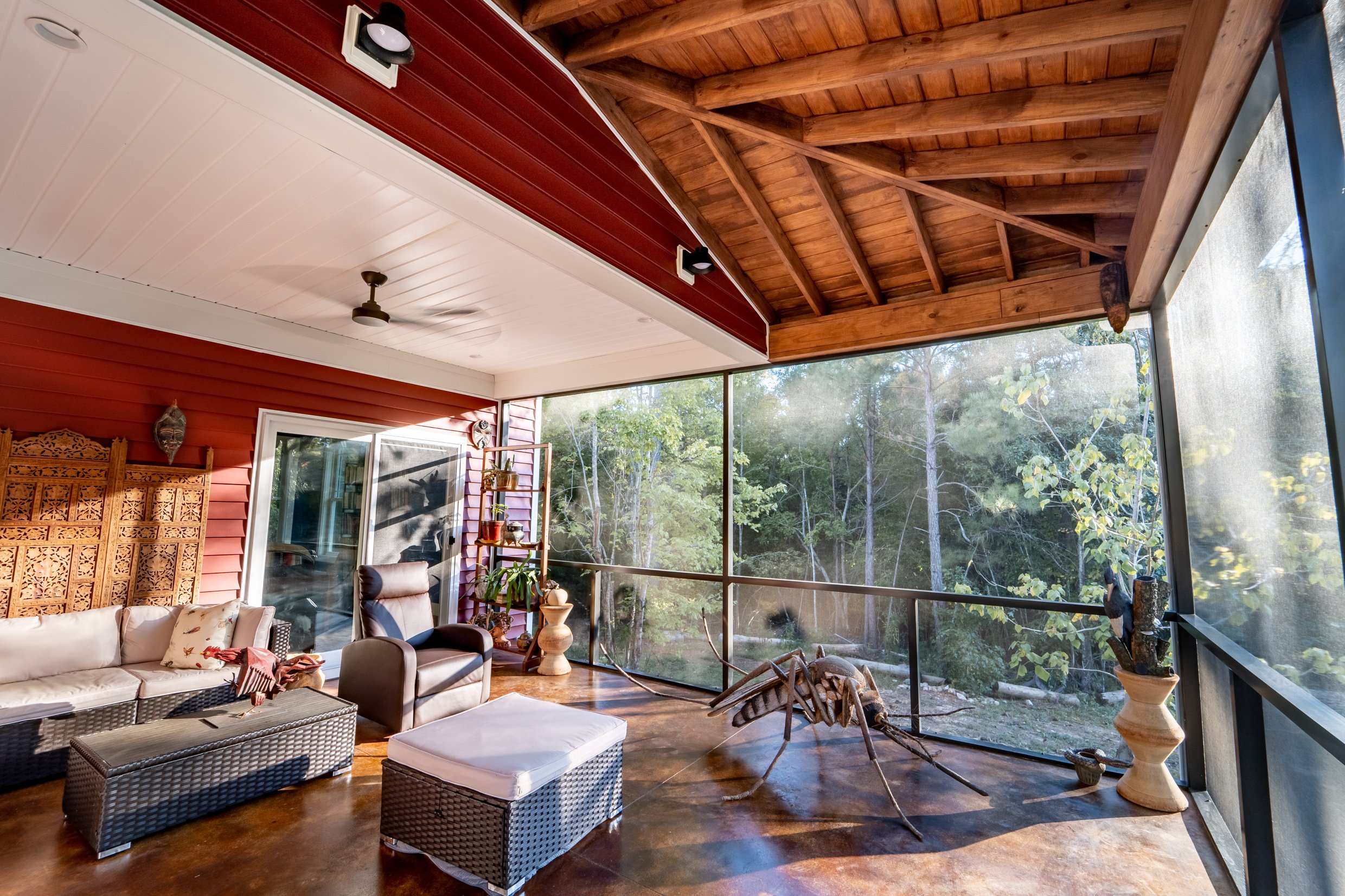 ScreenPorch01.jpg