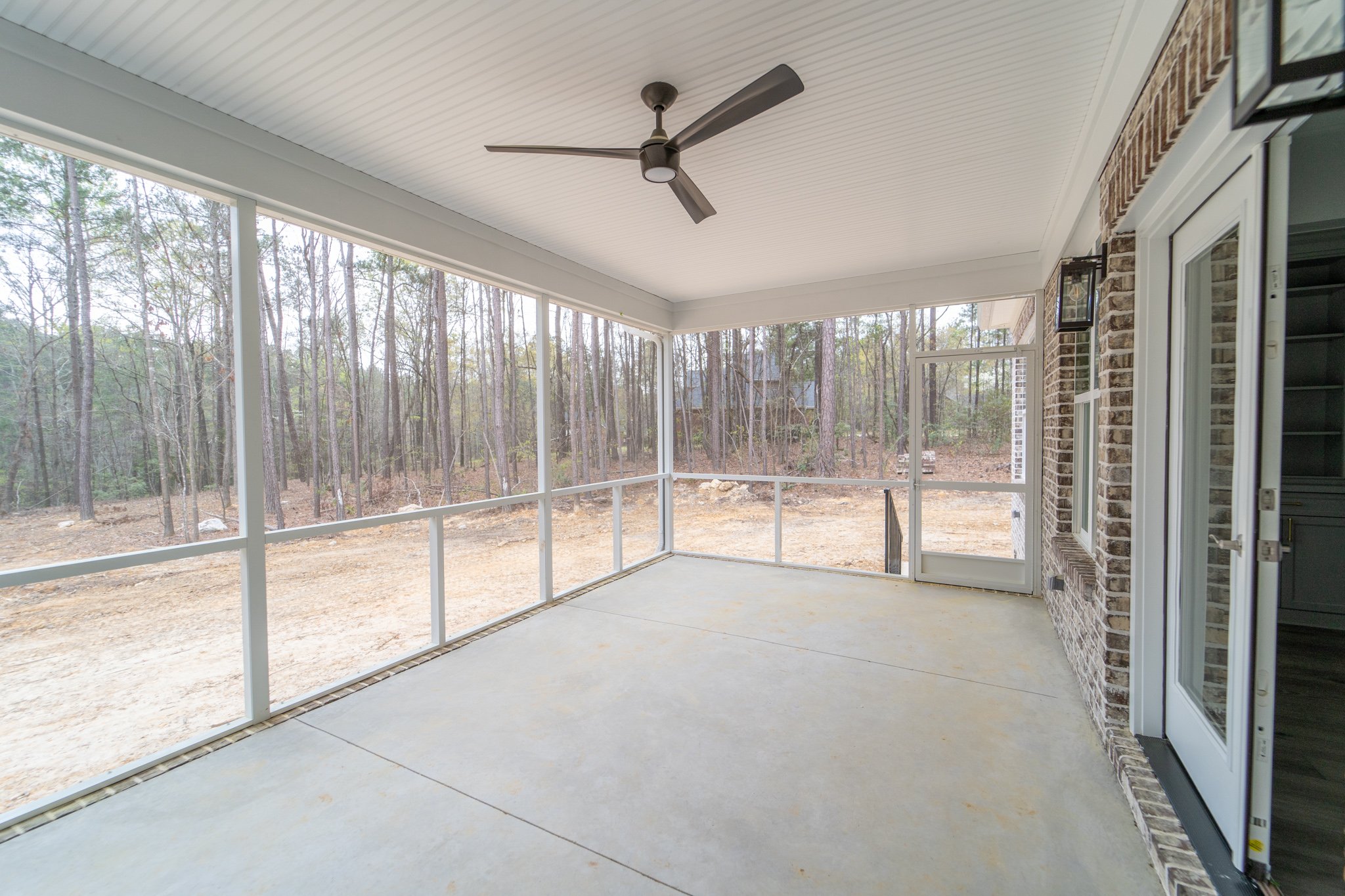 ScreenedPorch01.jpg