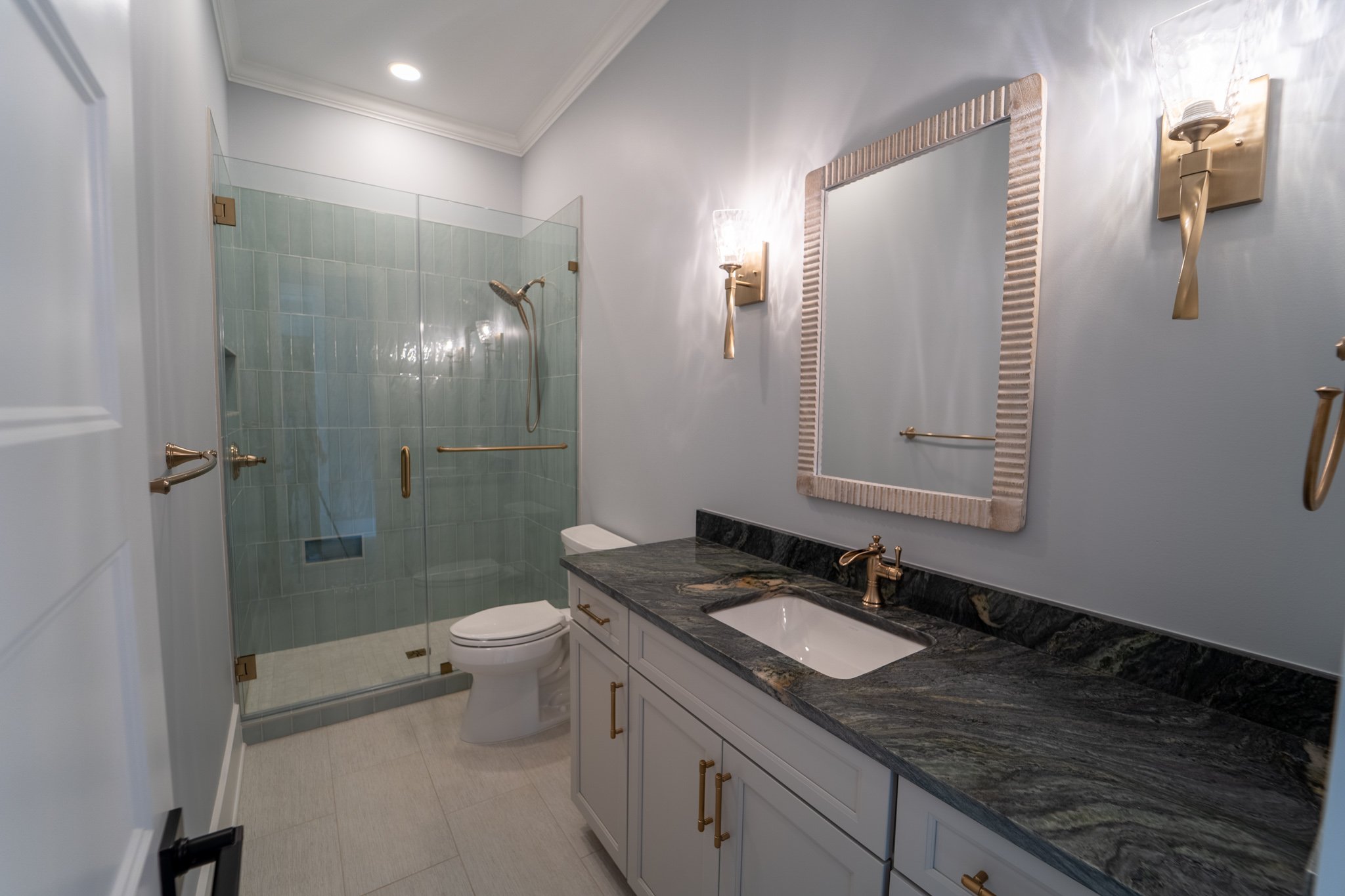 GuestBathroom01.jpg