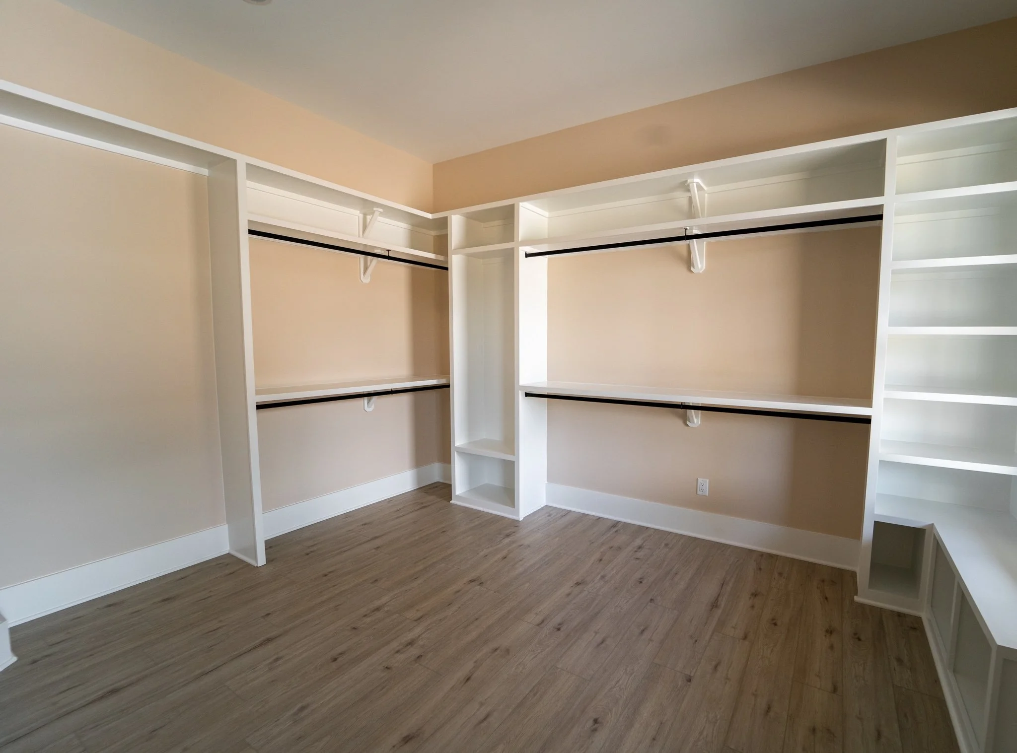 PrimaryCloset03.jpg