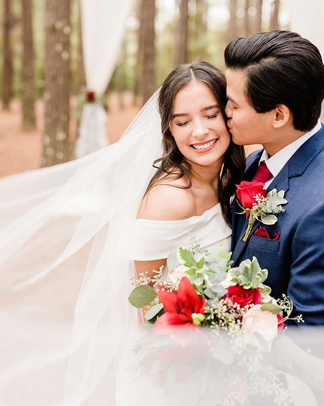 Mr. and Mrs. Pel!! We had an incredible day yesterday with Sunny and Allie! They were surrounded by some insanely fun friends and family and I can&rsquo;t imagine a better day for them. ⁣
⁣
Their ceremony was so personal and one of my favorite things