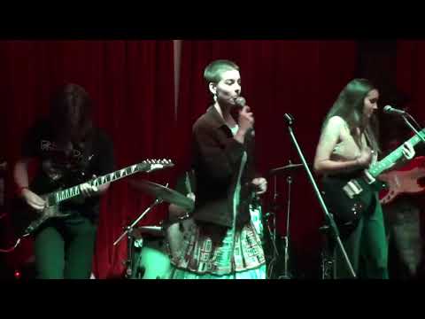 Noughts & Crosses live at Four5Nine