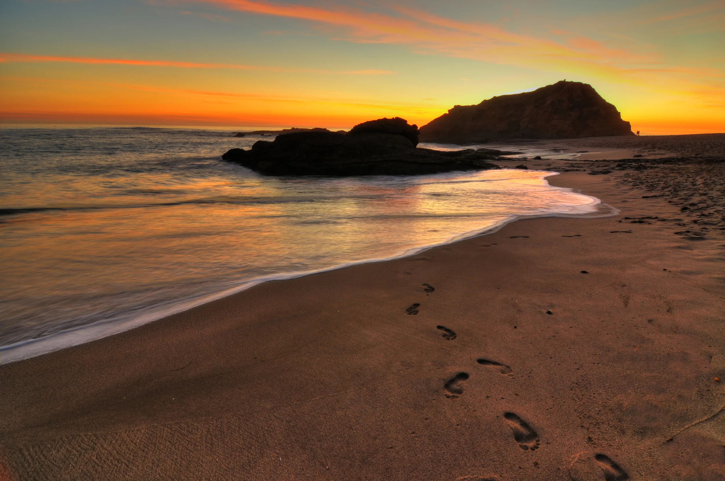 footprints .jpg