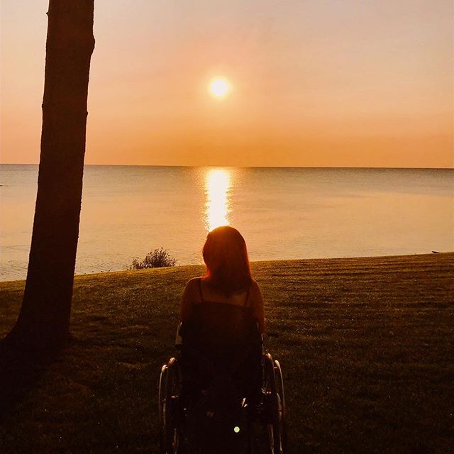 Lake Huron sun rising. &ldquo;The darkness is at its deepest. 
Just before sunrise.&rdquo; -Voltaire
.
.
.
.
&mdash;&mdash;
#wheelchairlife #wheelchairgirl #wheelchairtravel #accessibletravel #travelblogger #michigan #puremichigan #lakehuron #bebound