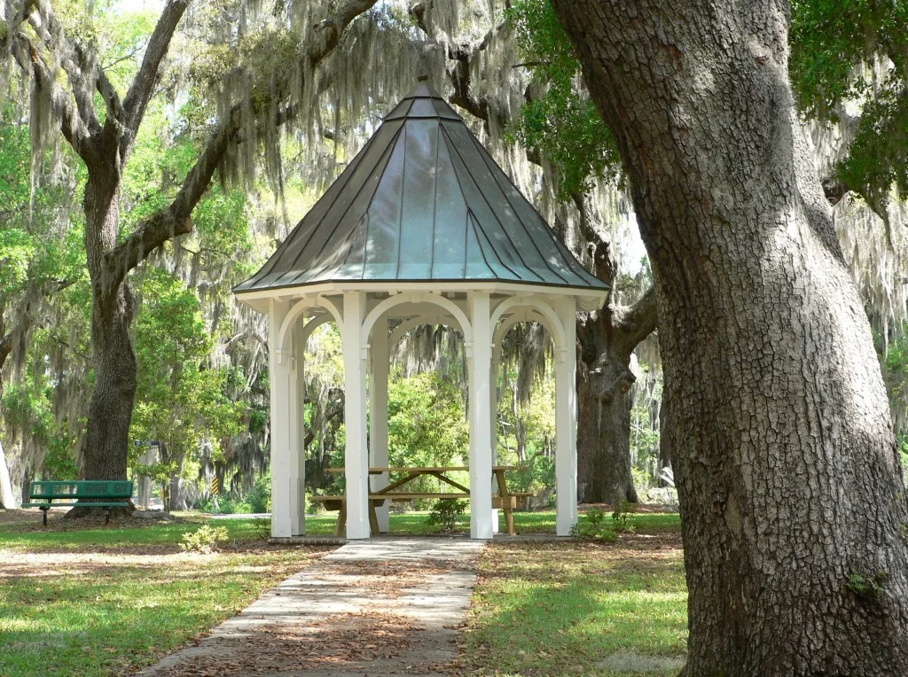 Gazebo in Columbus Square, Darien