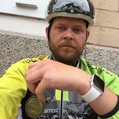 Medalj nummer tre i ordningen. Man får tydligen en annan medalj efter fem år, det kanske man skulle sikta på?