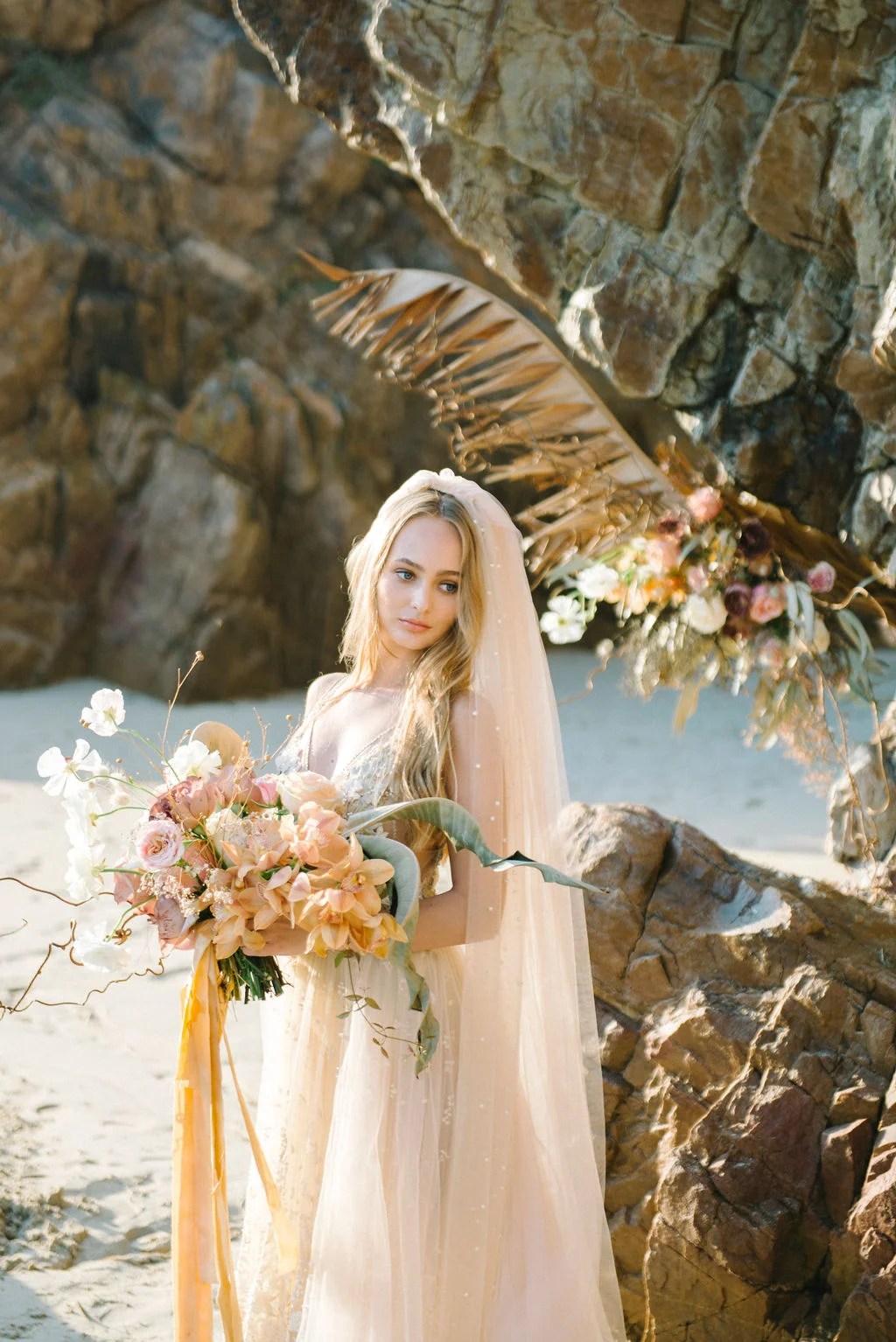 FORAGED | FLORAL STYLIST | LIZELLE GOUSSARD PHOTOGRAPHY