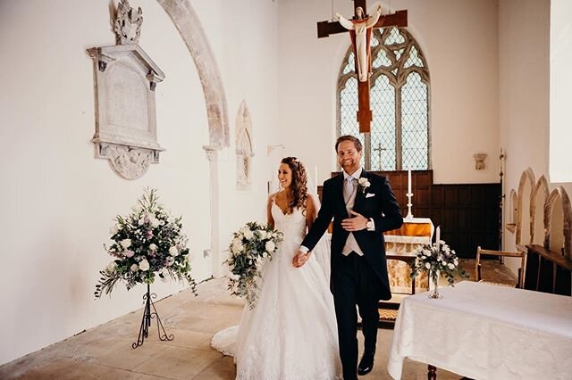 Taking the first steps as husband and wife... I&rsquo;ll never get tired of being privileged to be chosen to capture these moments. ✨
How are you all doing? I&rsquo;ve been challenged supporting my couples with postponing most of their 2020 weddings.