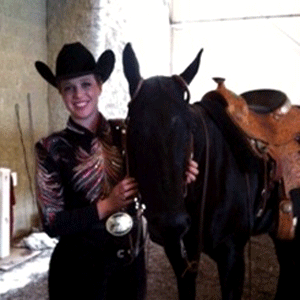 In the Spotlight: 2012 Congress Queen Candidate Leona Parr