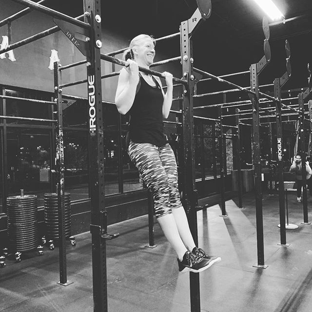 Ending the reload week with static holds!!! #crossfitalpharetta #crossfit #gymnasty #statichold #chinup #amcrew #itsfriday #30005 #alpharetta #fitness #sweatlocal #cfafitaf