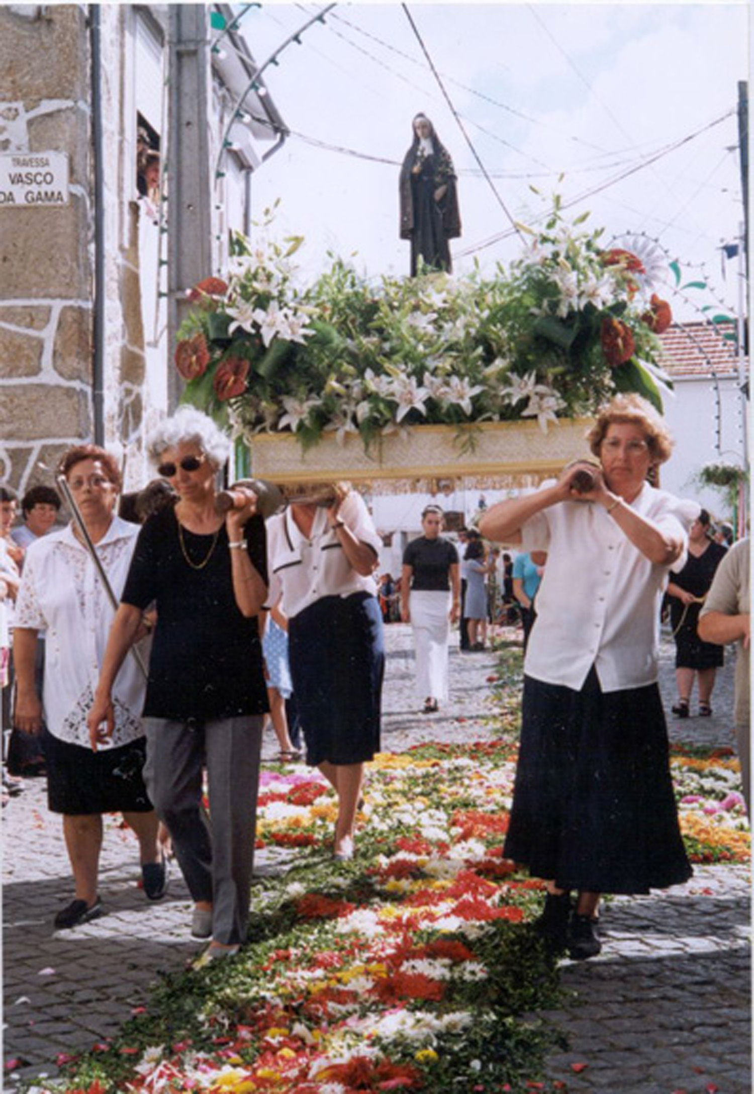 Procissões, Valbom