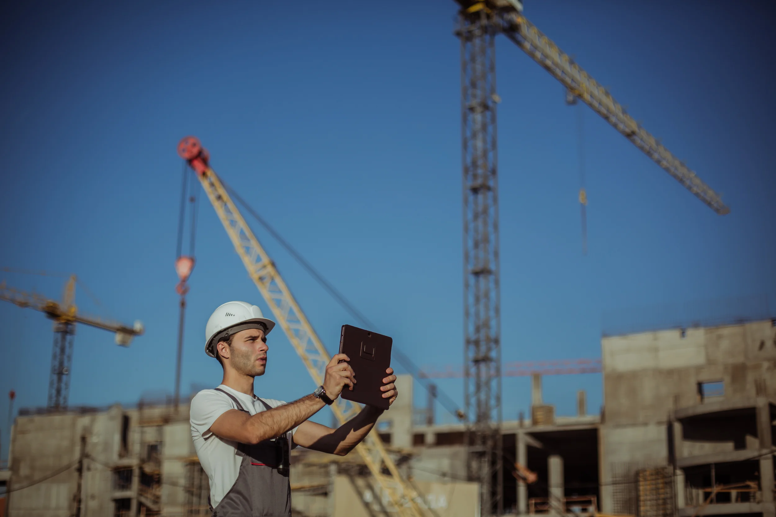 Top 6 Reasons Why Mobile Forms for Construction Are Changing the Industry 