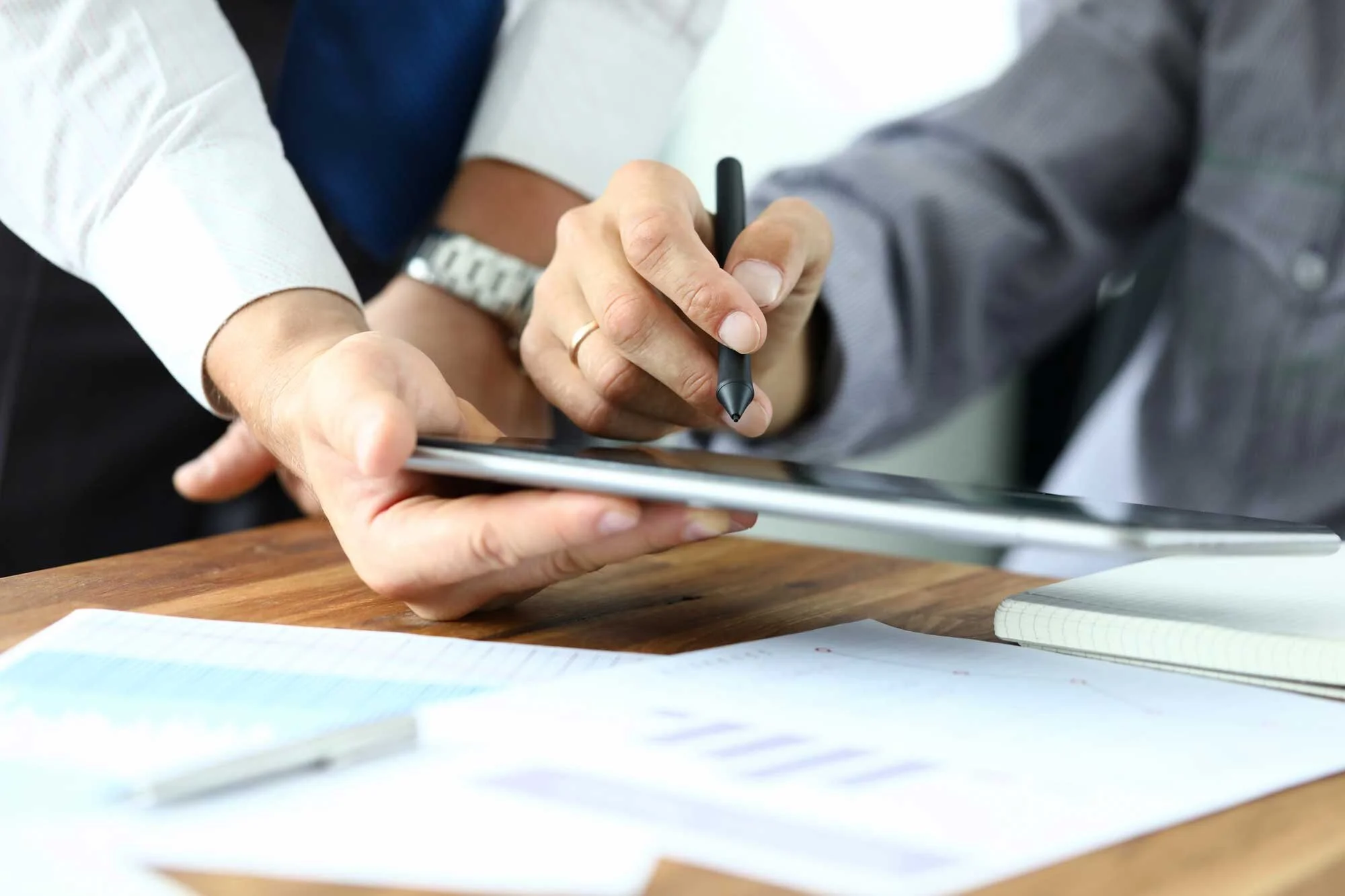 How to Add, Optimize, and Complete Signatures Digitally