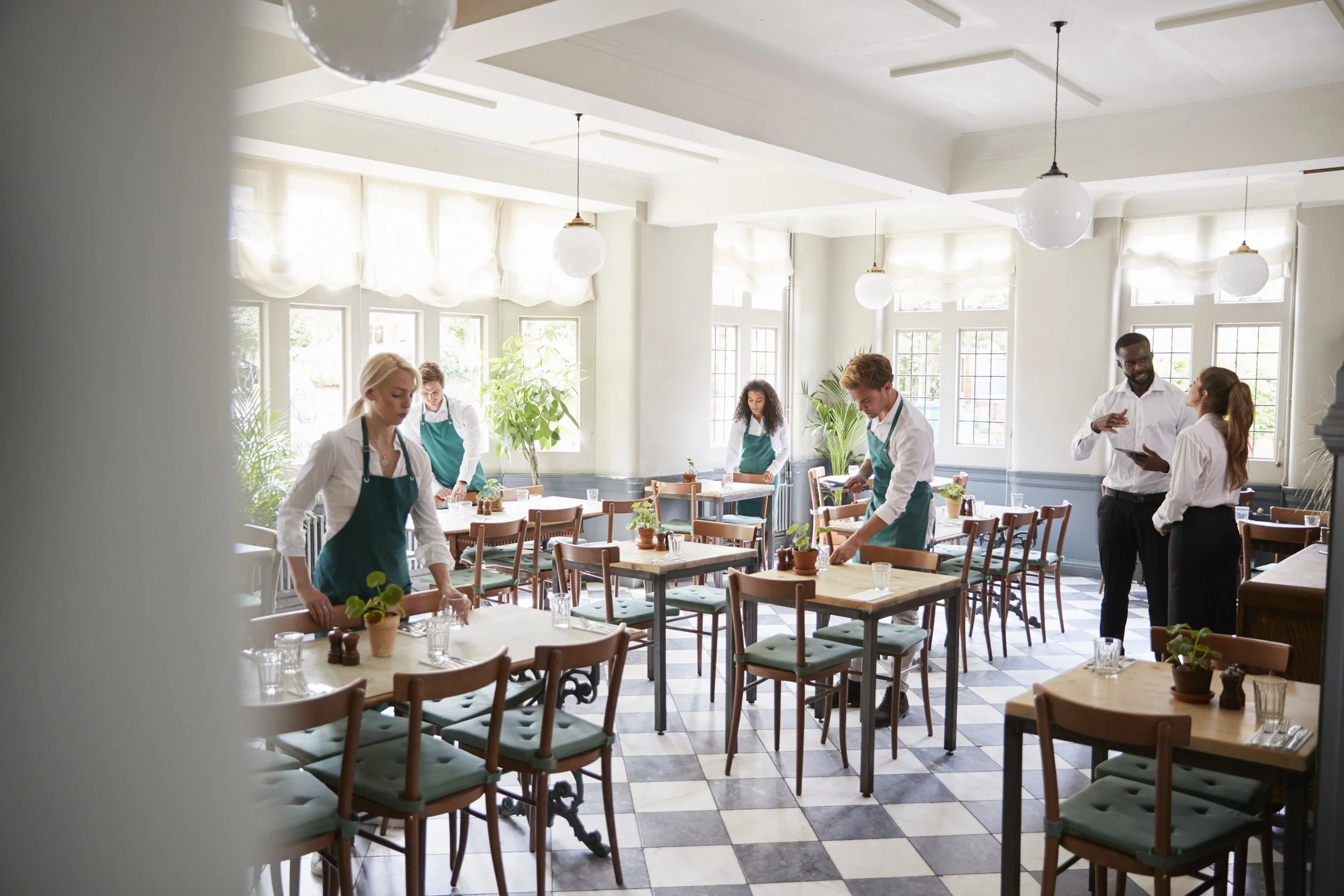 Digital Tools to Help Your Restaurant Prep for the Spring