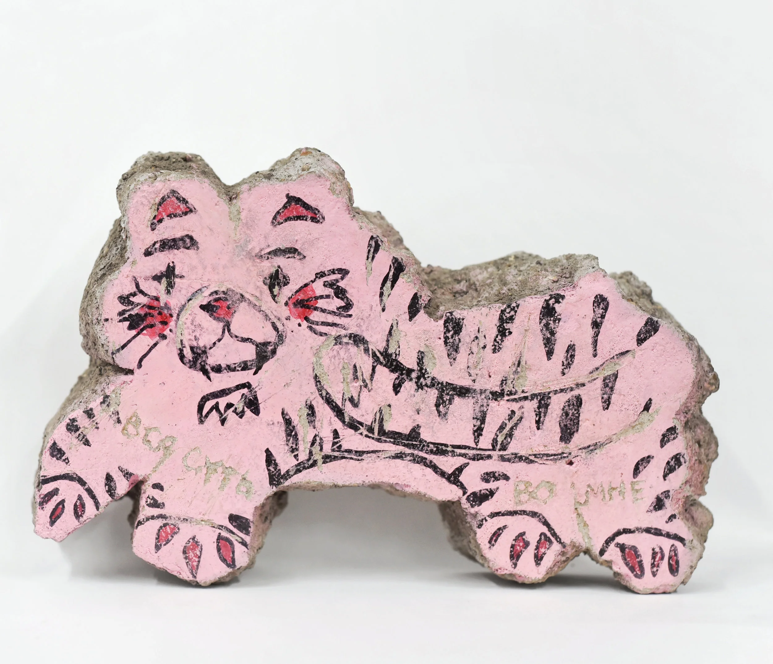 Pink essence , 21x14x4cm, spray paint, markers, acrylic and concrete
