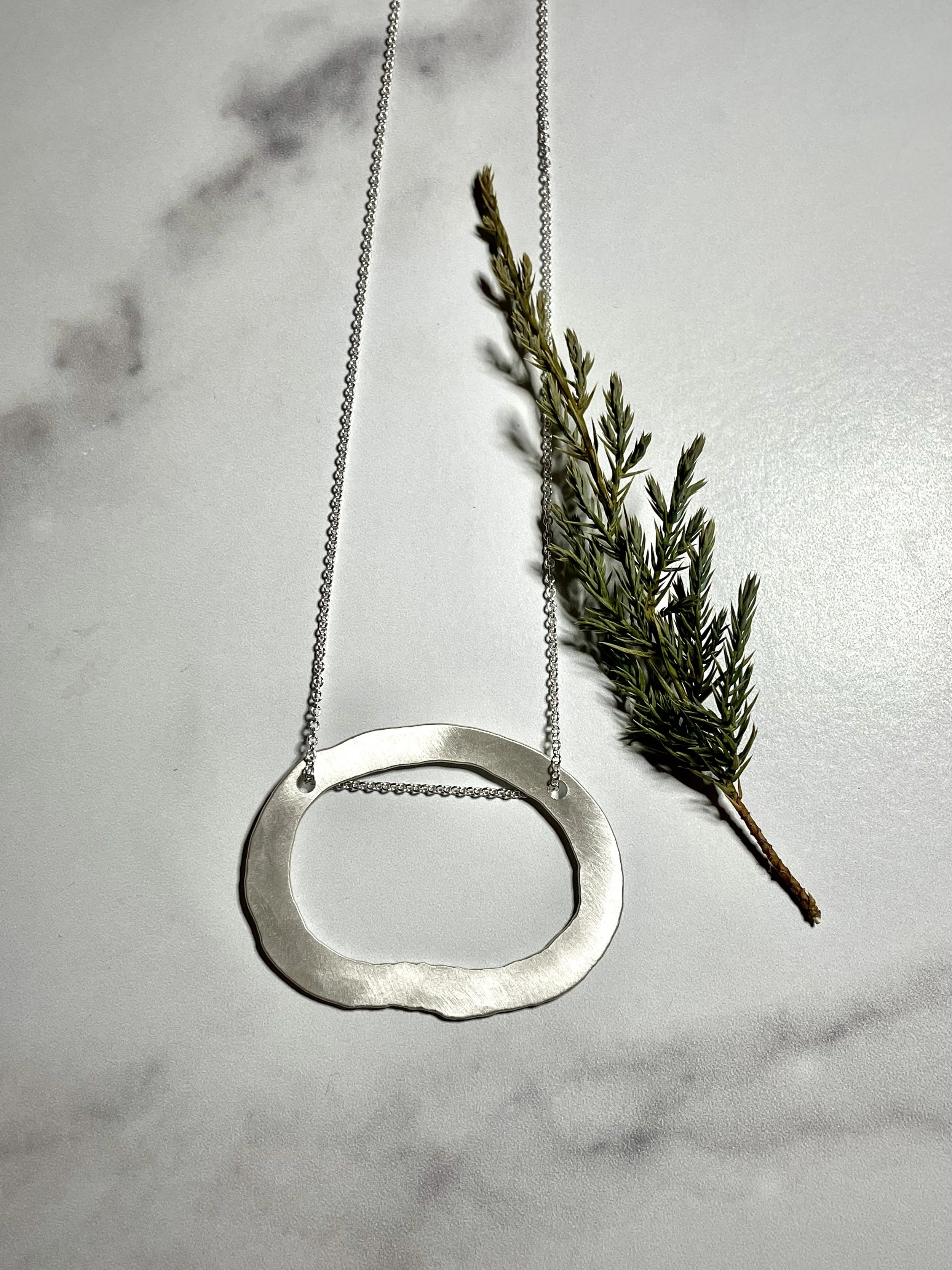 Lisa Gent - Irregular Oval Necklace