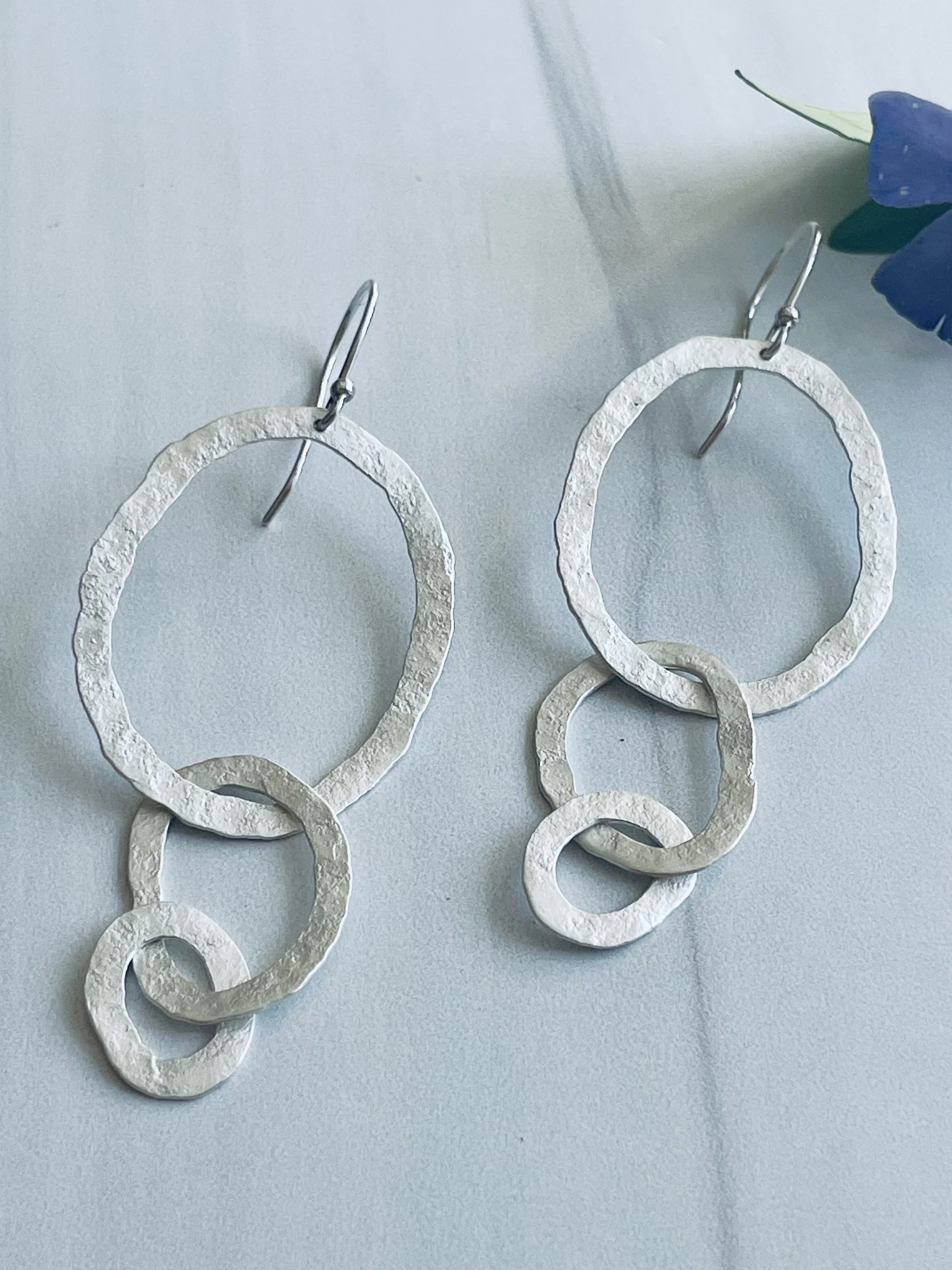 Lisa Gent - Irregular Fine Silver Oval Link Earrings