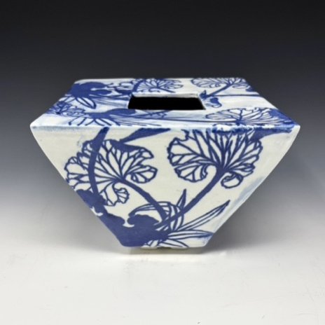 Beverly Carter - Porcelain geometric vase in cobalt blue