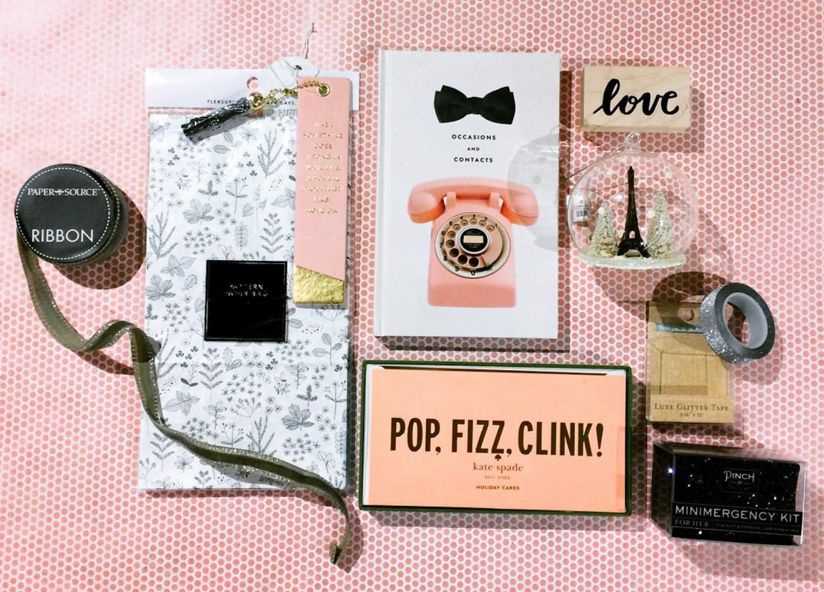 Our holiday #giftguide keeps on growing! For the jet setting socialite in your life, @jbaker262 has curated a gift set sure to bring warm smiles and dreams of far-off lands. 