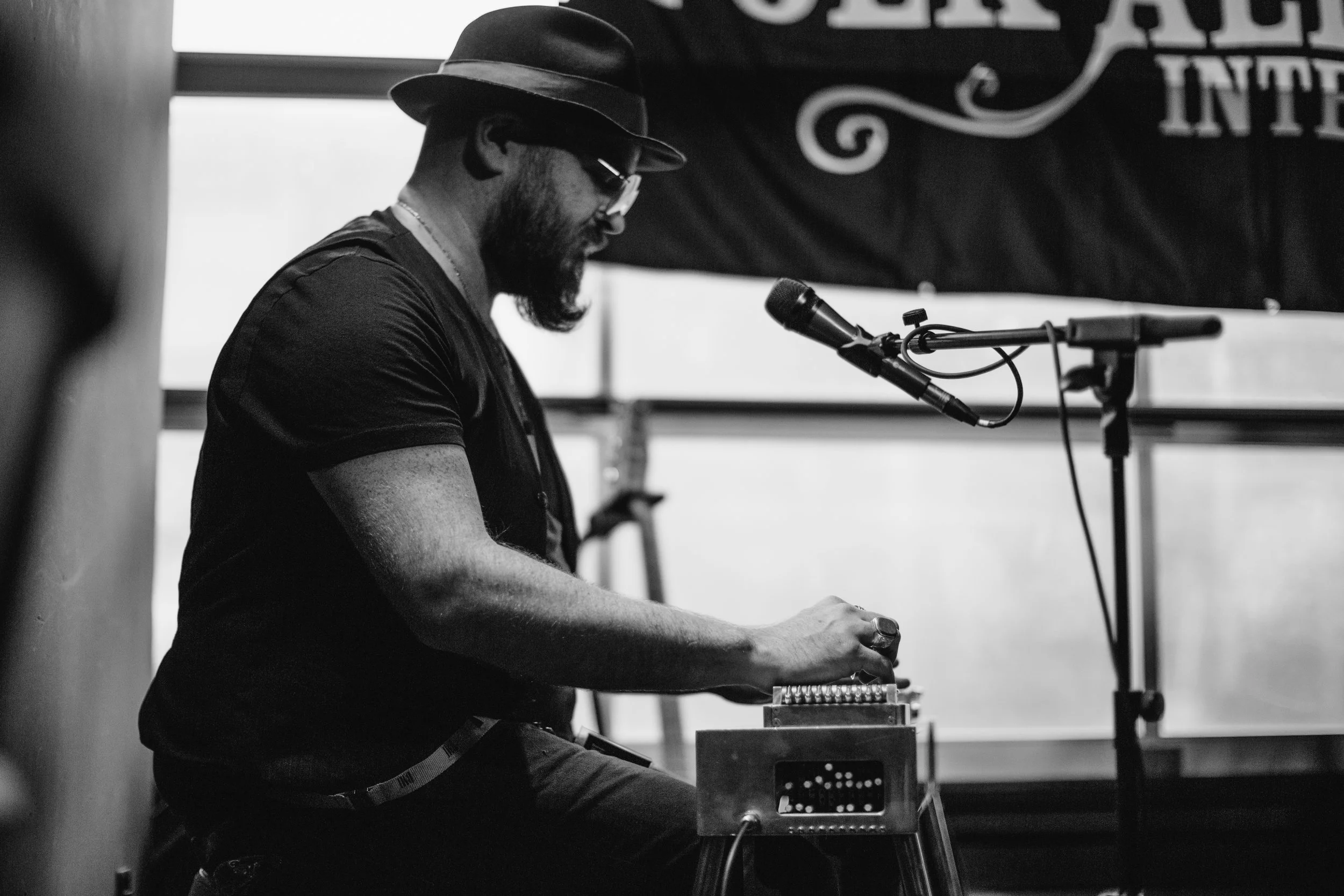 {Finest Folk A Celebration in Music}16-{Connelly Crowe}.jpg