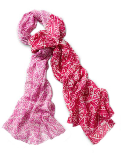 pretty_womens_floral_scarf.jpg