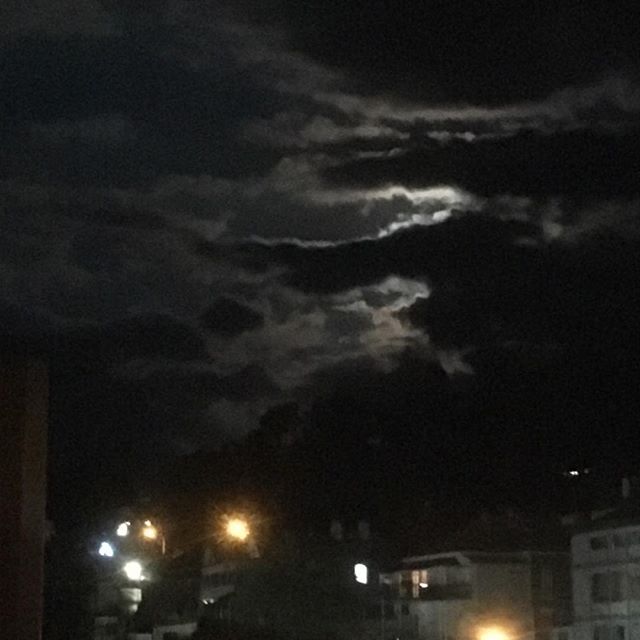 A little bit El Greco in the sky tonight