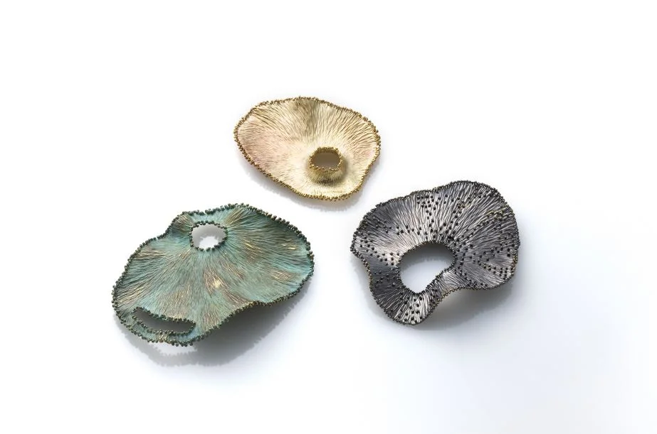 angelaminijo.com_Frosted Brooches