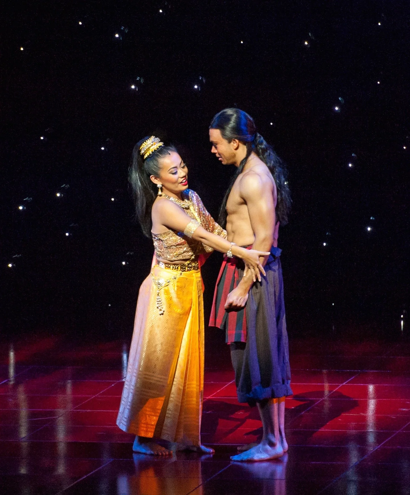 Patrick Jeremy as Lun Tha & Jenny Liu as Tuptim in The King & I Photo Oliver Toth