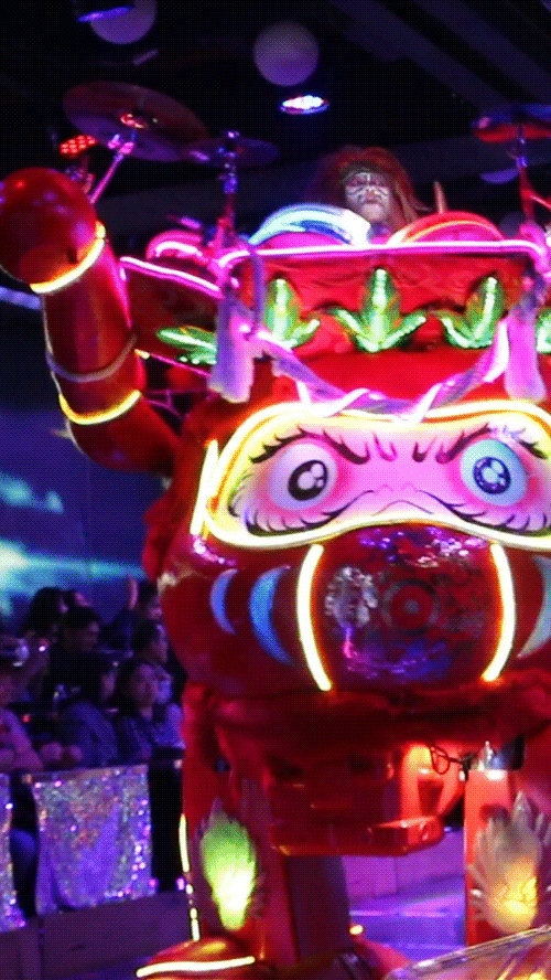 robotrestaurant-spin.gif