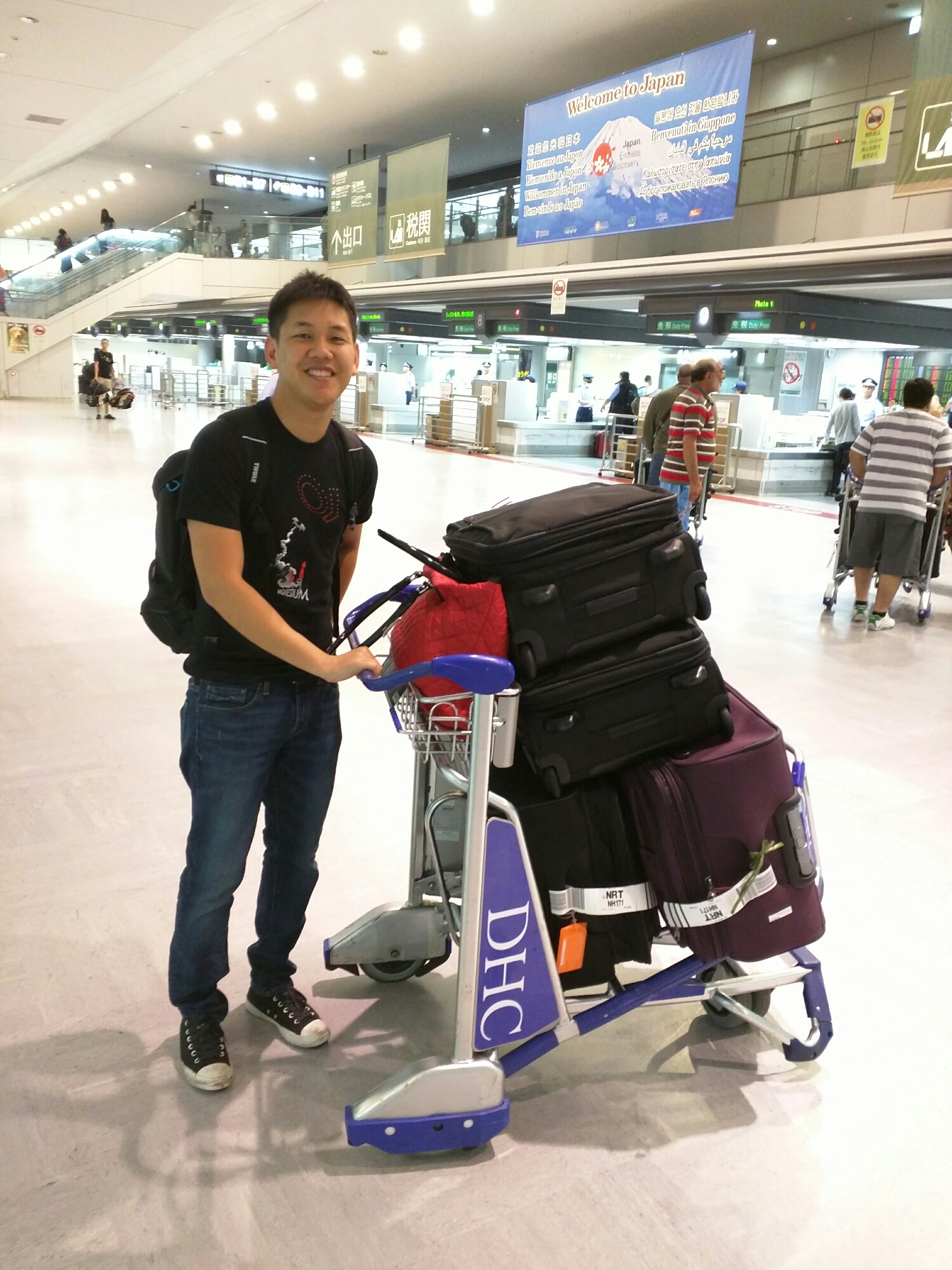 Loaded down with bags (phew they all arrived!)