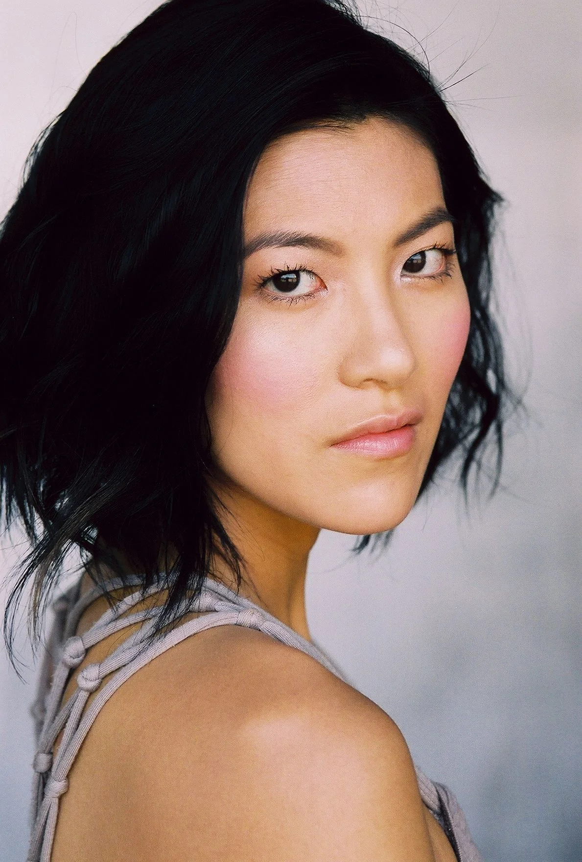Akemi Look Headshot 4.jpg