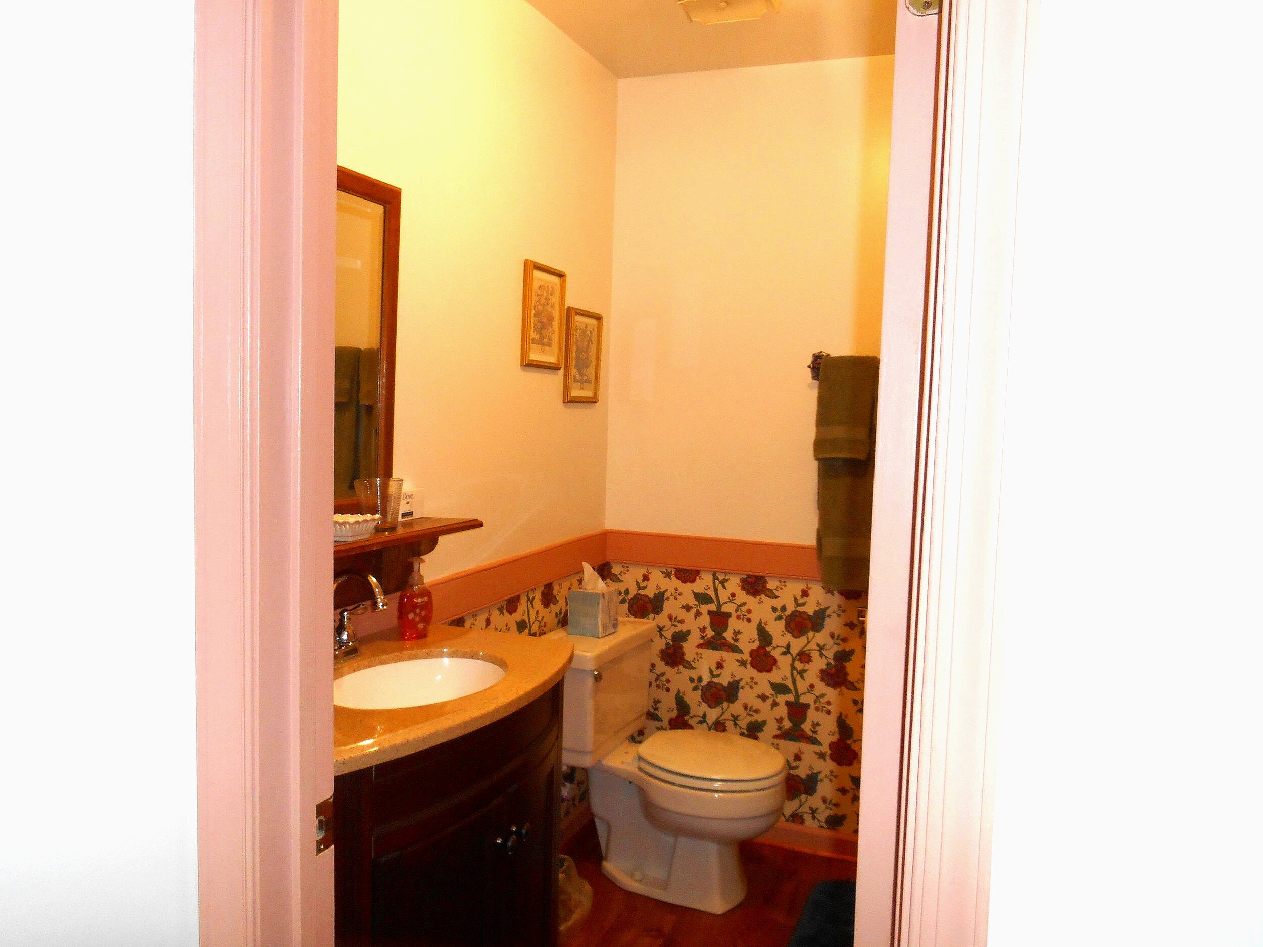 Aldrich House B&amp;B Anderson Room with Private Full Bath